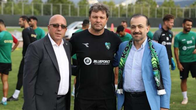 AK Parti’den, Kocaelispor’a moral ziyareti