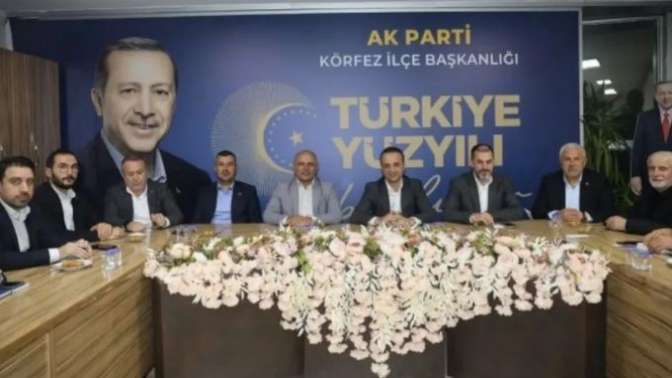 AK Parti Körfez’de Yeni Yönetim Kadrosu Göreve Başladı!