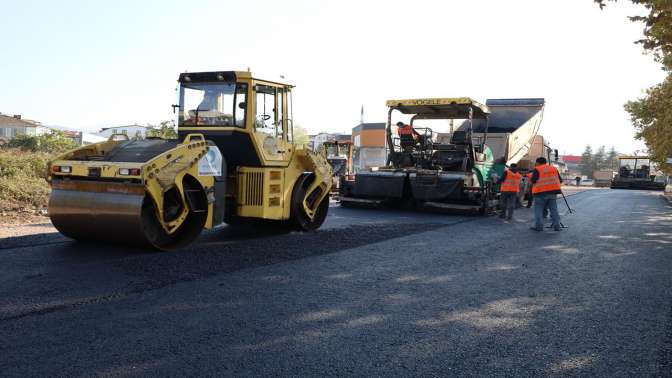 Başiskele Trafiğine Nefes Aldıracak Yeni Yol Asfaltlanıyor