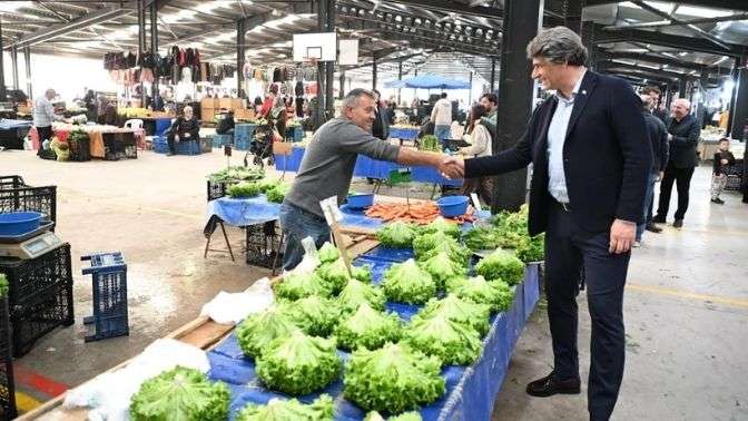 Başkan Kocaman'dan pazar ziyareti