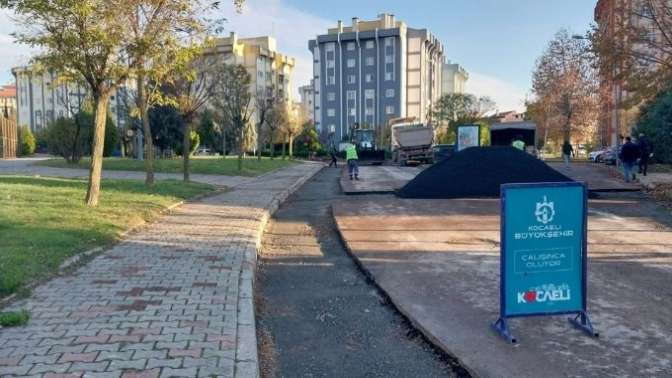 Büyükşehir, Çayırova’da bozulan yolları onarıyor