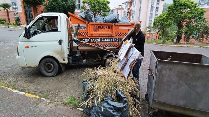 Çöp taksiler ile temizliğe devam