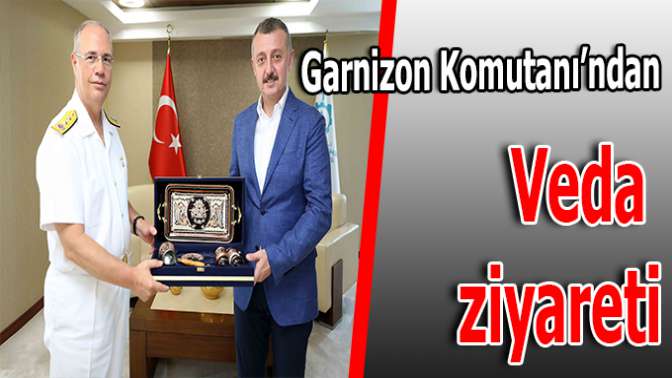 Garnizon Komutanı Tümamiral Kadir Yıldıza görev değişimi