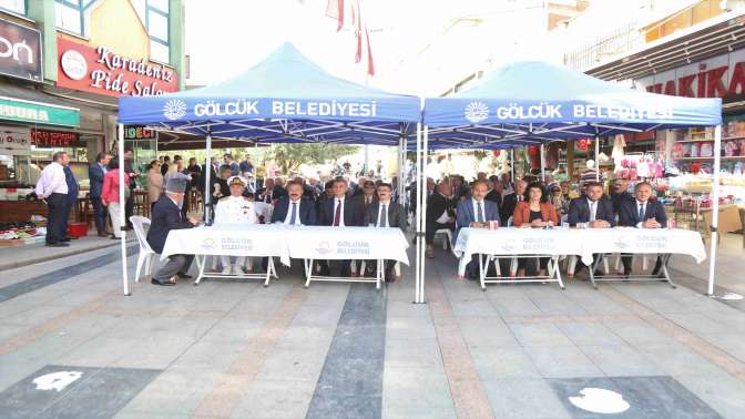 GAZİLER GÜNÜ GÖLCÜK’TE TÖRENLE KUTLANDI