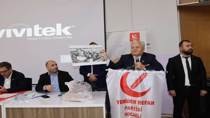 İlk yerli motoru ve otomobili Erbakan bizzat üretti