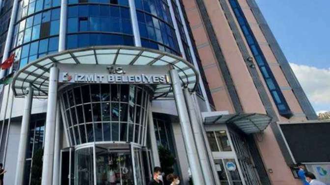 İzmit Belediyesinin 175 milyon TLlik 10 arazisi SGKya geçti