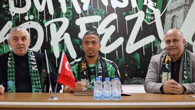 Kocaelispor, Rigoberto Rivas ile sözleşme imzaladı