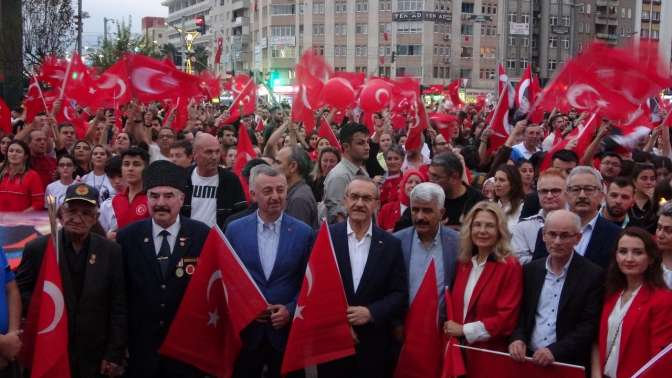 Kocaeliye yakışır kortej. 100. yıl için yürüdüler