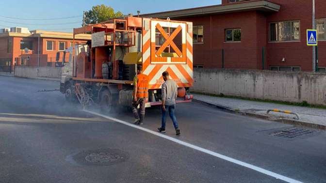 Kuruçeşme’de asfaltlamanın ardından yol çizgileri çekildi