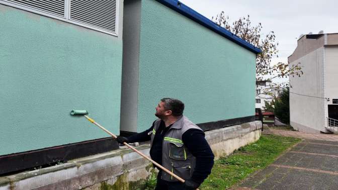 Parklardaki ve trafolardaki duvar yazıları siliniyor