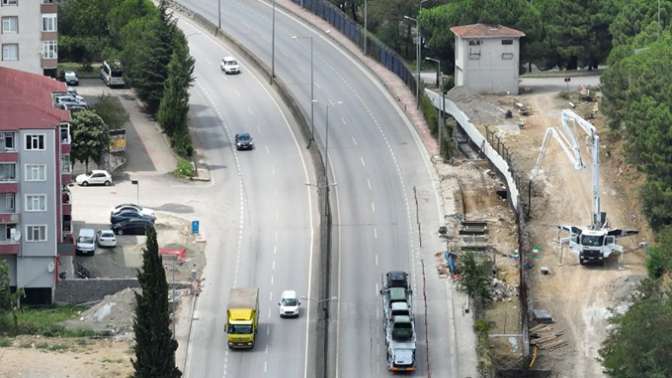 Sezai Karakoç üst geçidinde yoğun tempo