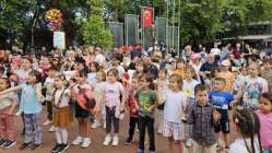 Çınarlık Meydanı'ndaki çocuk şenliğine yoğun ilgi