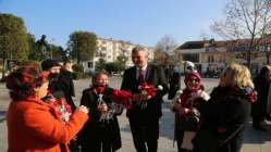 TÜRK KADININA SEÇME VE SEÇİLME HAKKI VERİLİŞİNİN 88. YILI GÖLCÜK'TE KUTLANDI